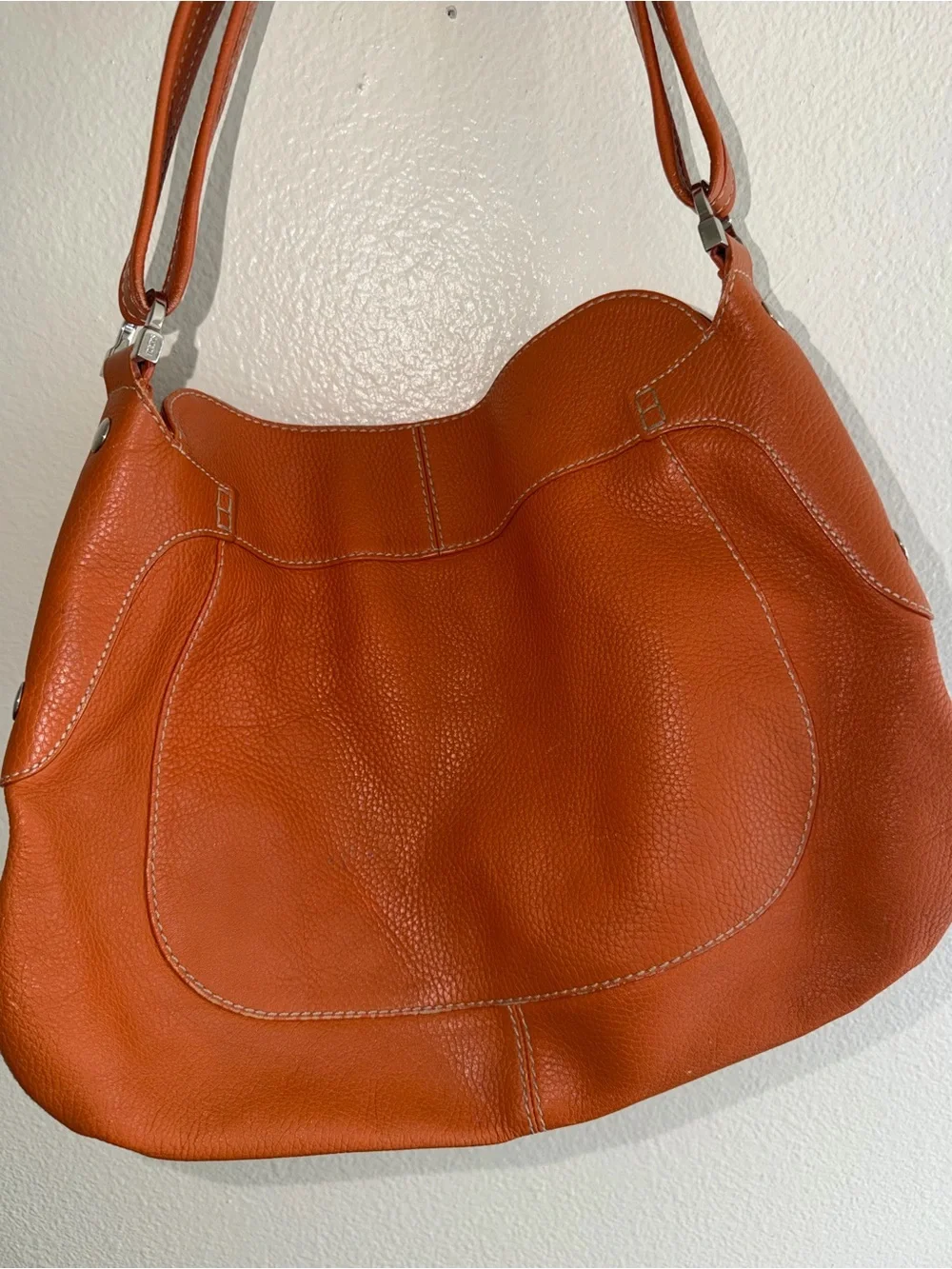 Tods soft pebbled